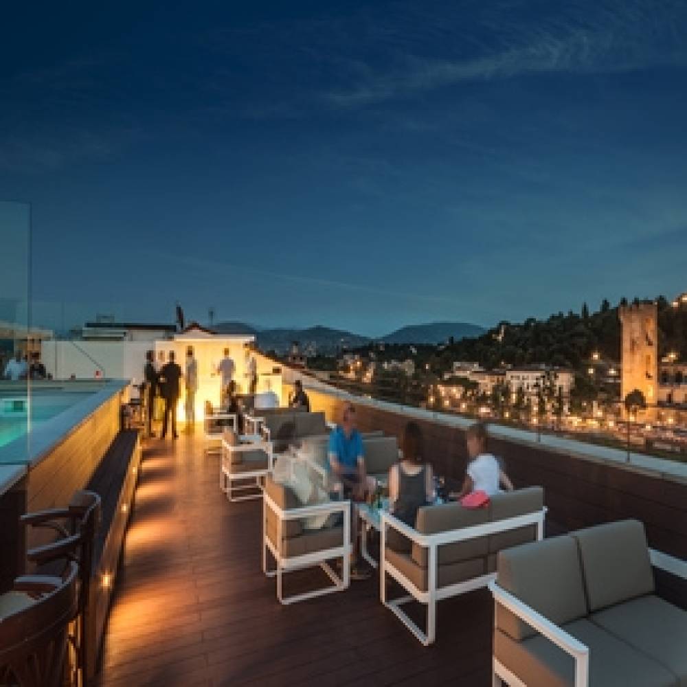 PLAZA HOTEL LUCCHESI 9