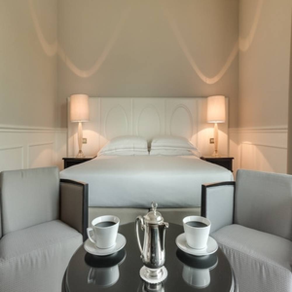 PLAZA HOTEL LUCCHESI 4