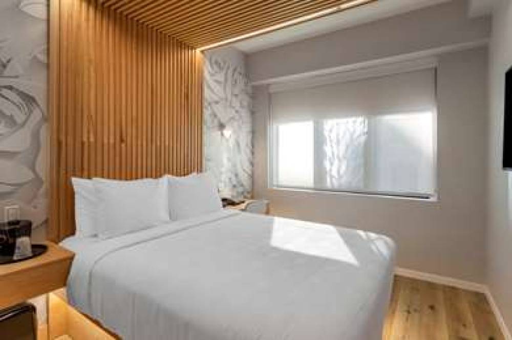 PLUS SOHO HOTEL 5
