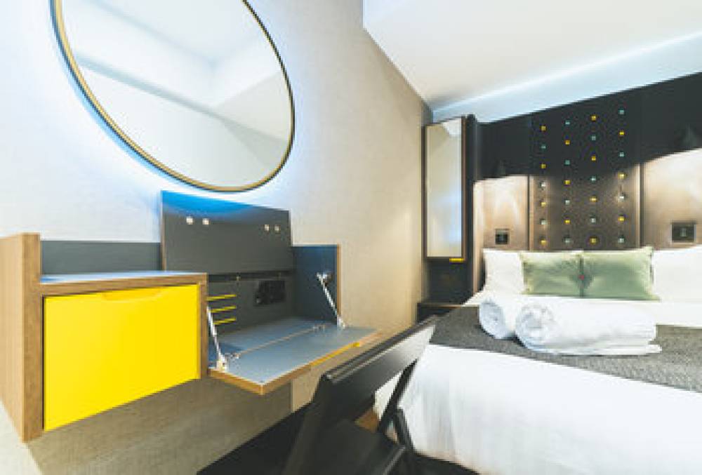 POINT A HOTEL LIVERPOOL STREET 3