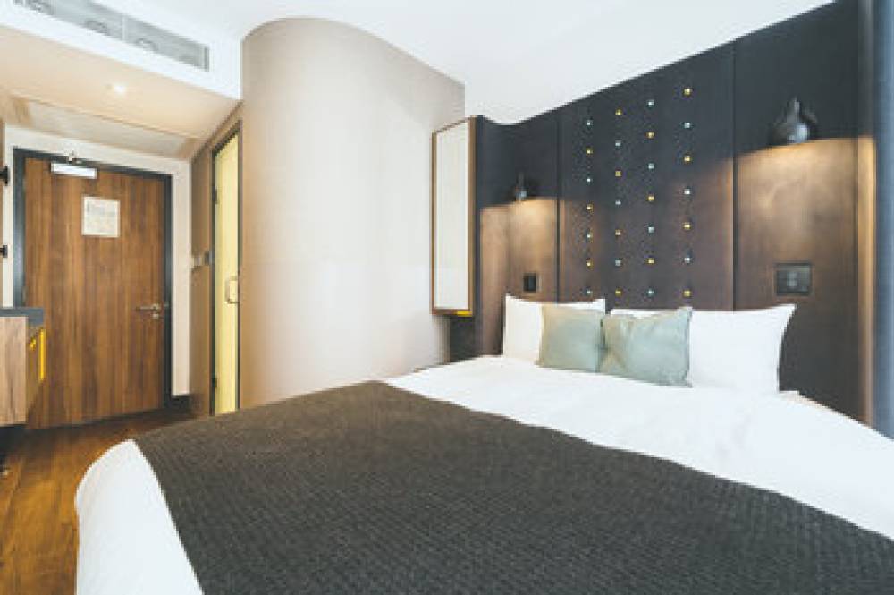 POINT A HOTEL LIVERPOOL STREET 9