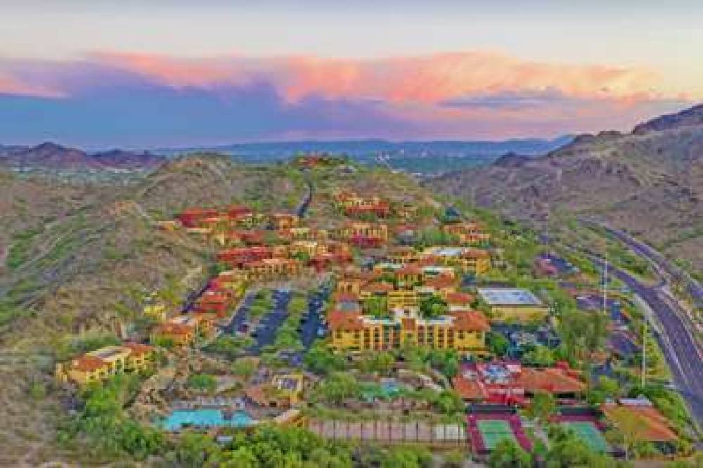 Pointe Hilton Tapatio Cliffs Resort 9