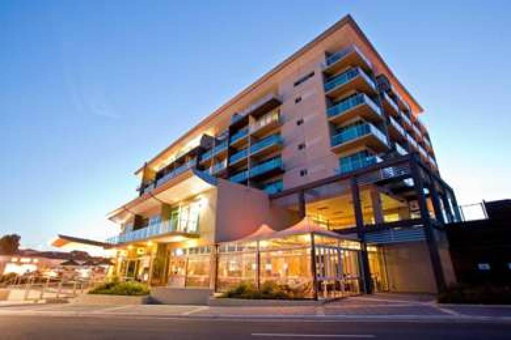 PORT LINCOLN HOTEL 7