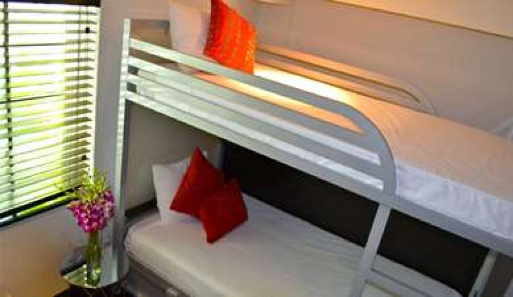 POSH SOUTH BEACH HOSTEL 5