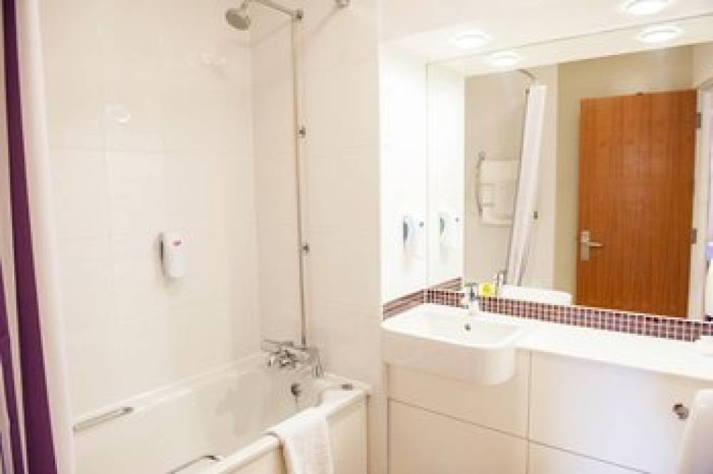 PREMIER INN BLACKFRIARS FLEET ST. 7