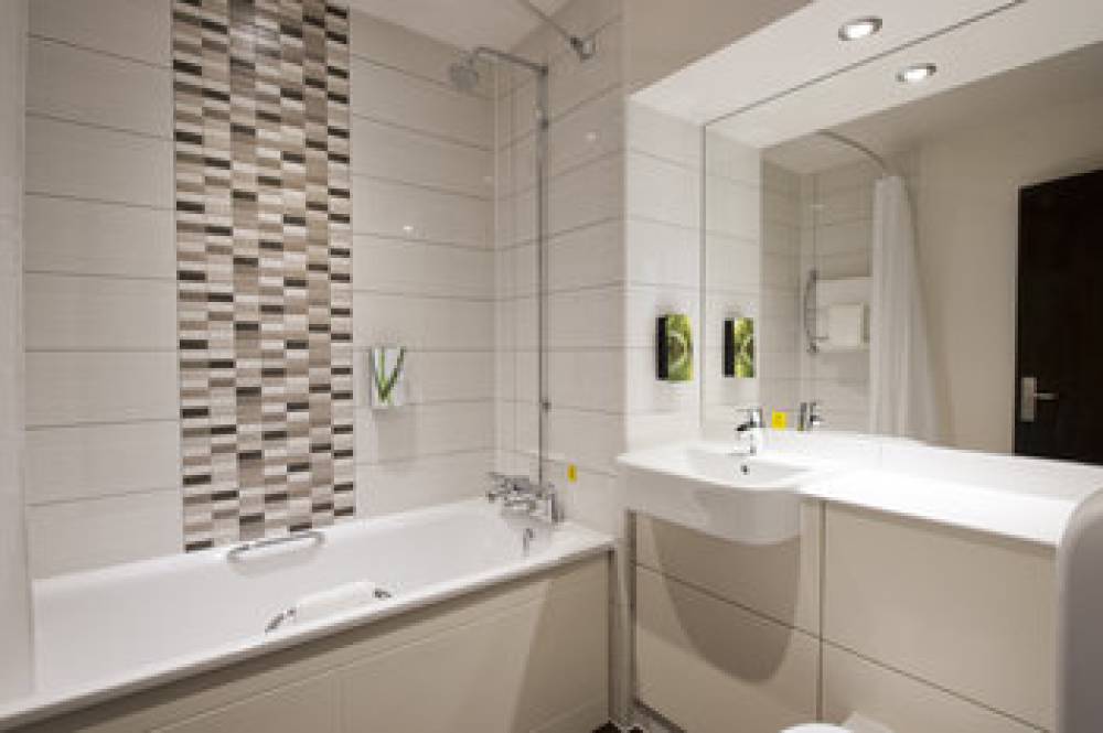 PREMIER INN FARRINGDON 10