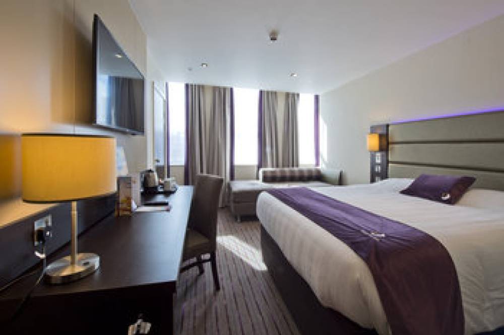 PREMIER INN FARRINGDON 9