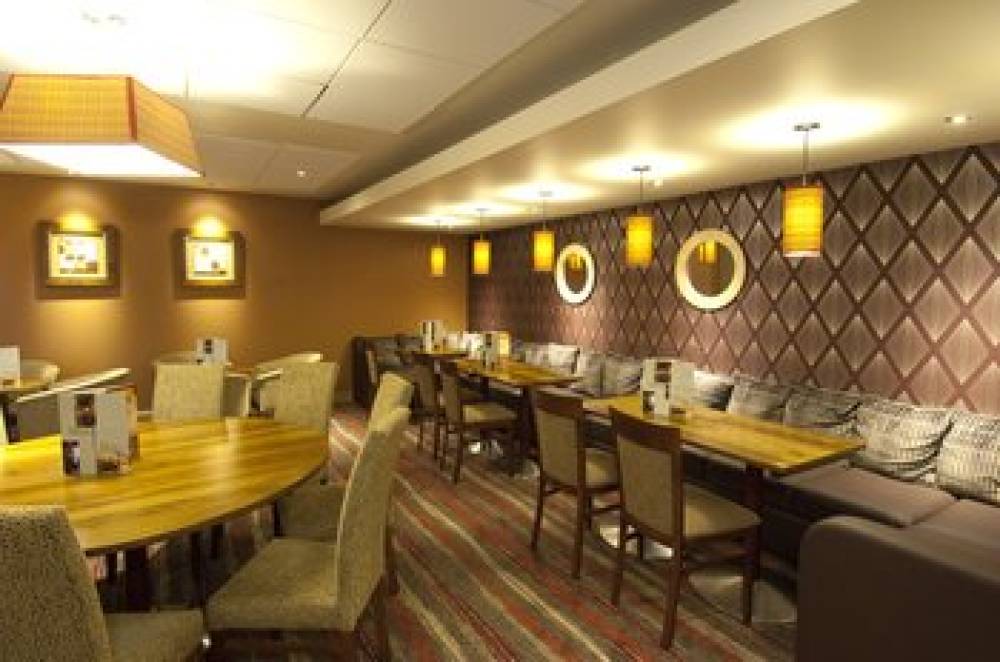 PREMIER INN HEATHROW AIRPORT T2&T3 3