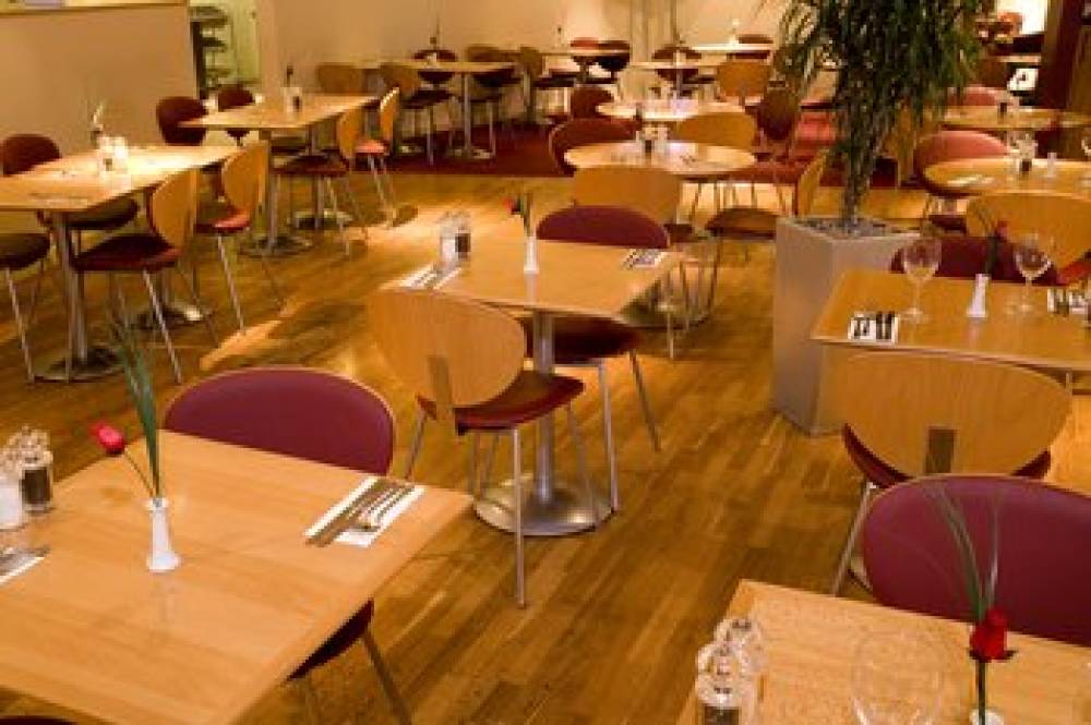 PREMIER INN KENSINGTON EARL'S COURT 8