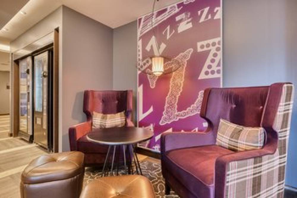 PREMIER INN LONDON DOCKLANDS 10