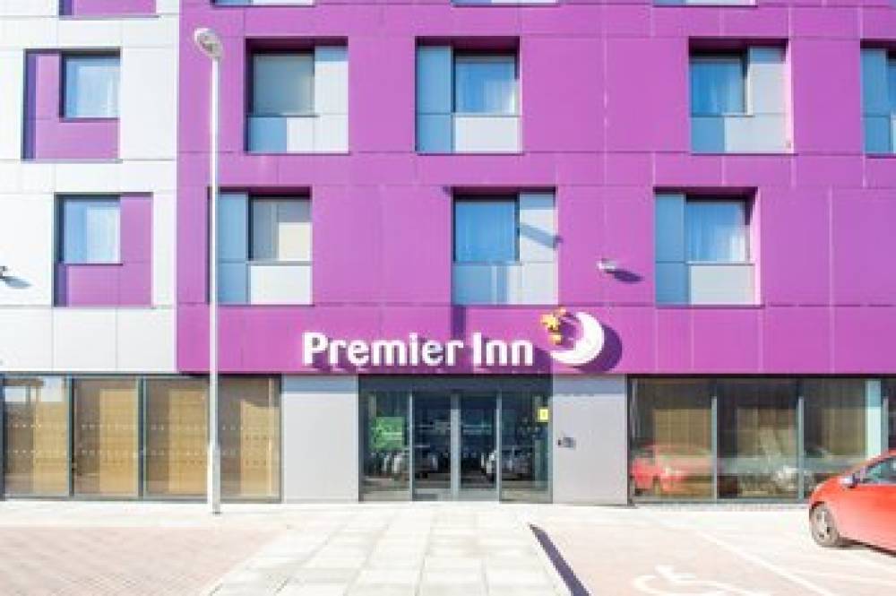 PREMIER INN LONDON EDMONTON 6