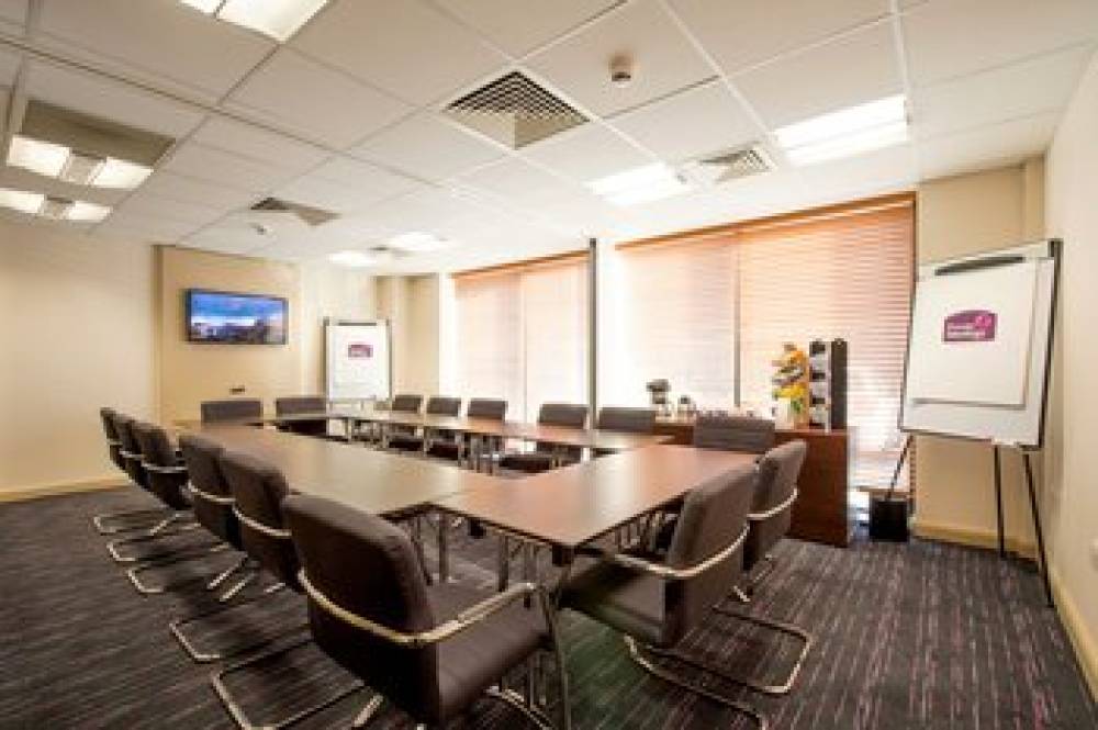 PREMIER INN LONDON EDMONTON 9