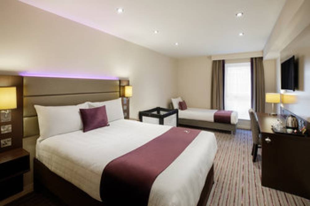 PREMIER INN LONDON ENFIELD 9