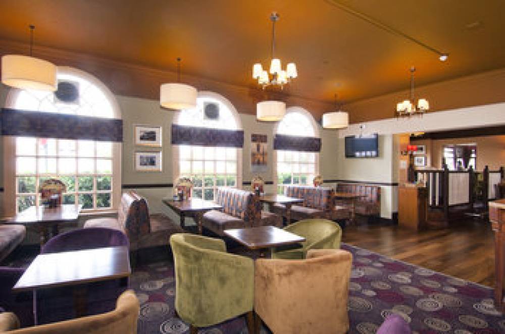 PREMIER INN LONDON GREENFORD 3