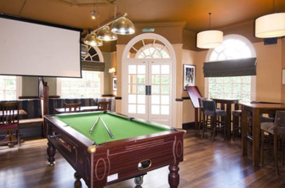PREMIER INN LONDON GREENFORD 9