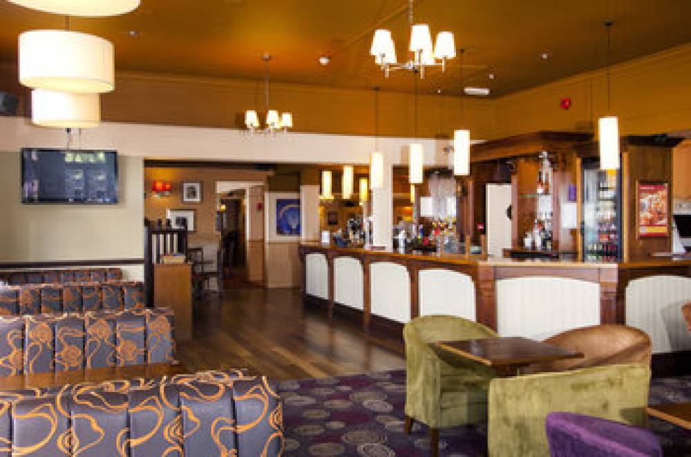 PREMIER INN LONDON GREENFORD 4