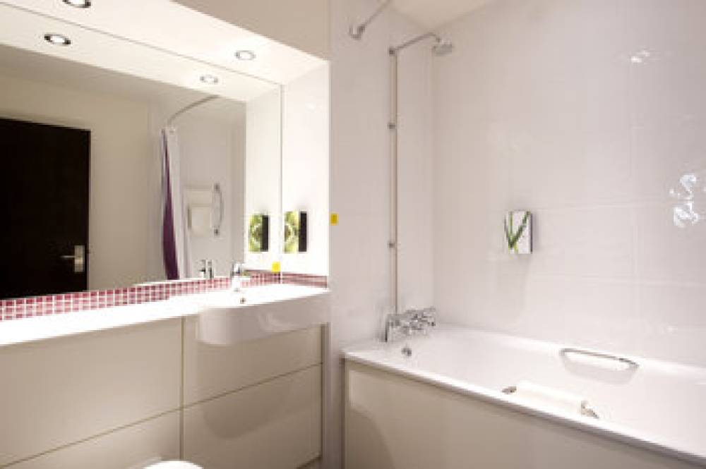 PREMIER INN LONDON LEWISHAM 9