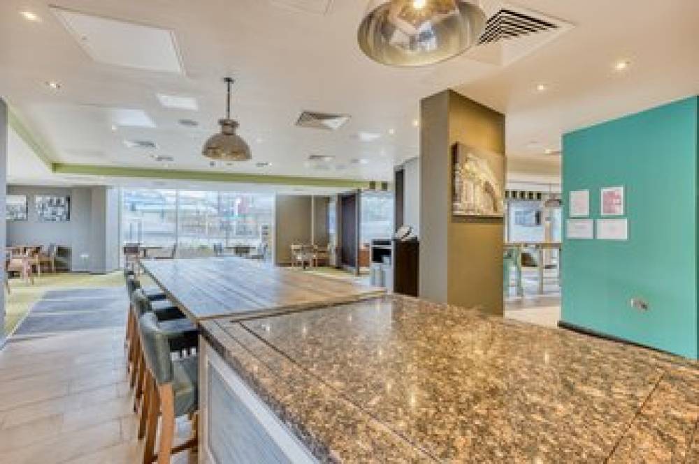 PREMIER INN LONDON NEW SGATE 9