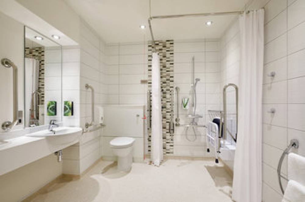 PREMIER INN LONDON RAINHAM 10