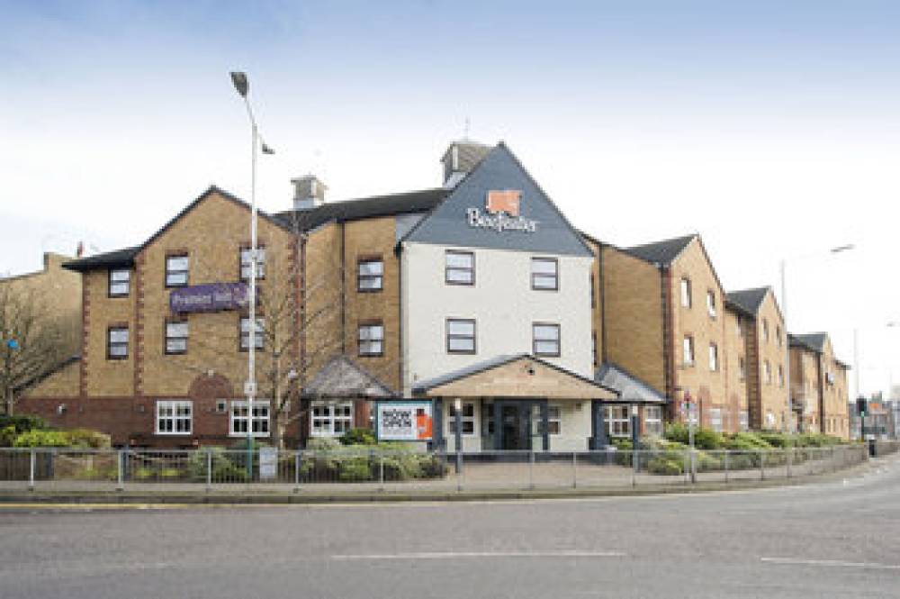 PREMIER INN LONDON ROMFORD CENTRAL 1