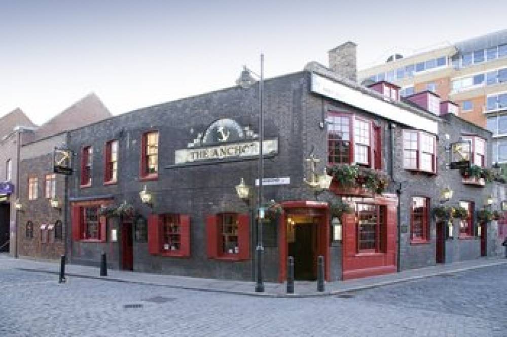 PREMIER INN LONDON SOUTHWARK BANKSI 5