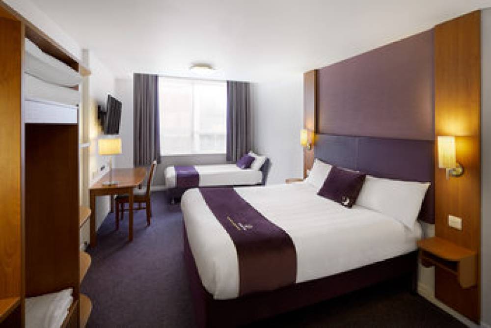 PREMIER INN LONDON STRATFORD 9