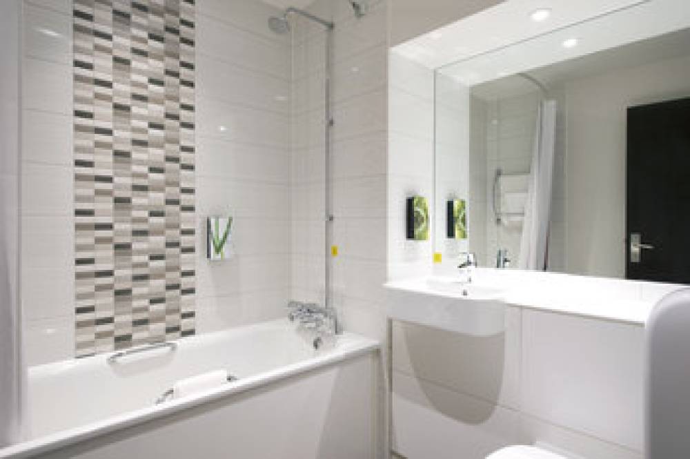 PREMIER INN LONDON TOLWORTH 3