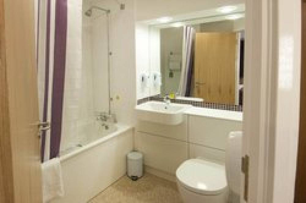 PREMIER INN LUTON SOUTH (M1, J9) 1