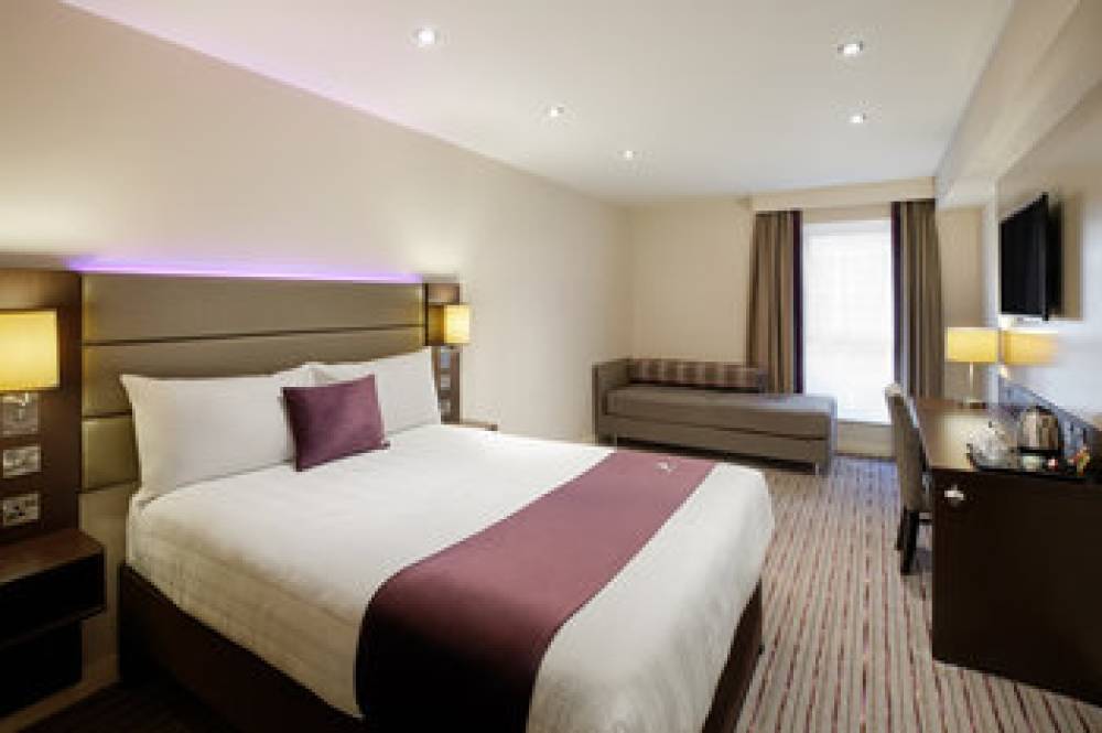 PREMIER INN SLOUGH 10
