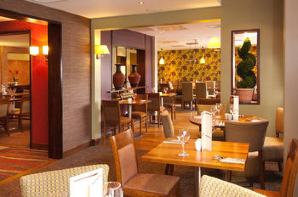 PREMIER INN SUNBURY (KEMPTON PARK) 3