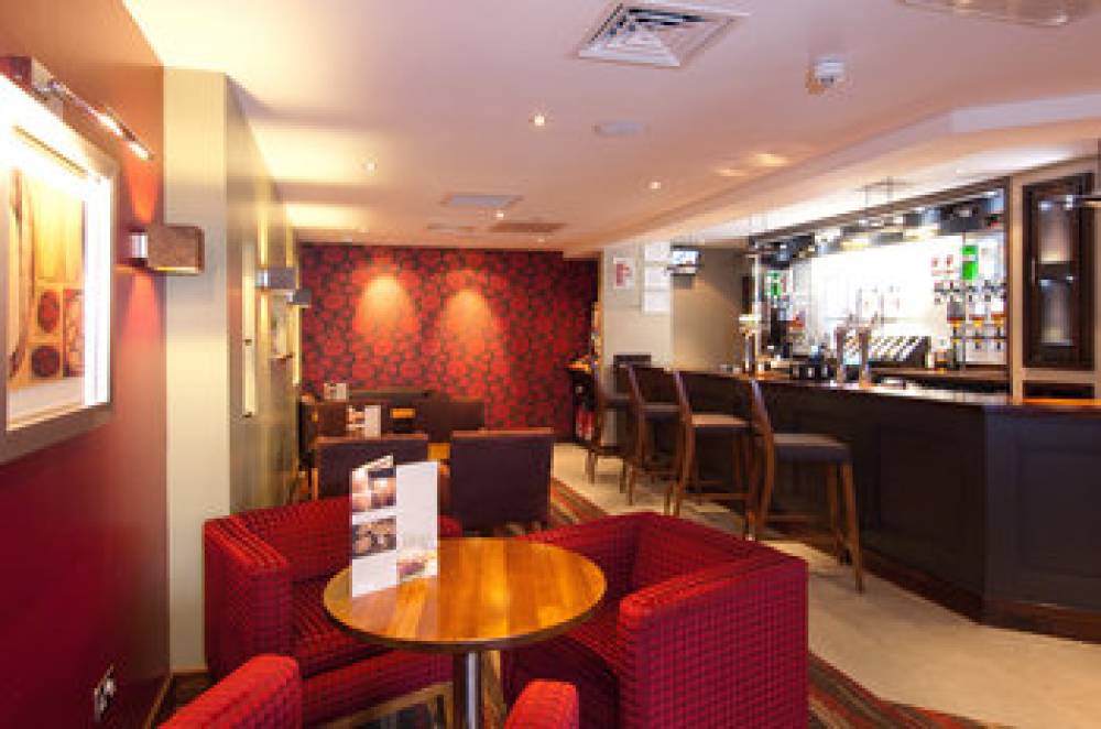 PREMIER INN SUNBURY (KEMPTON PARK) 4