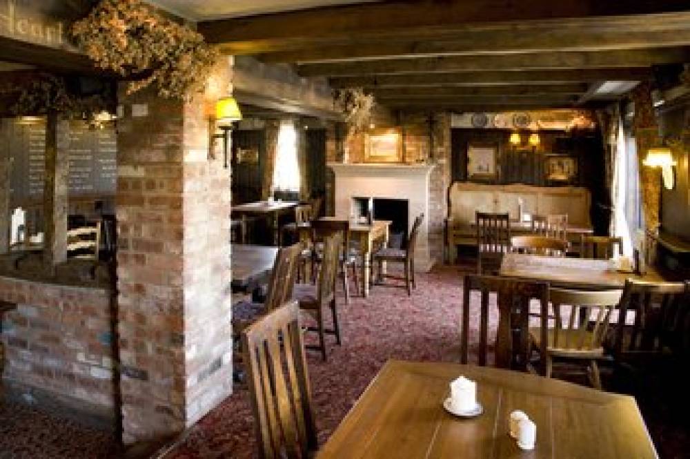 PREMIER INN WALTHAM ABBEY 5
