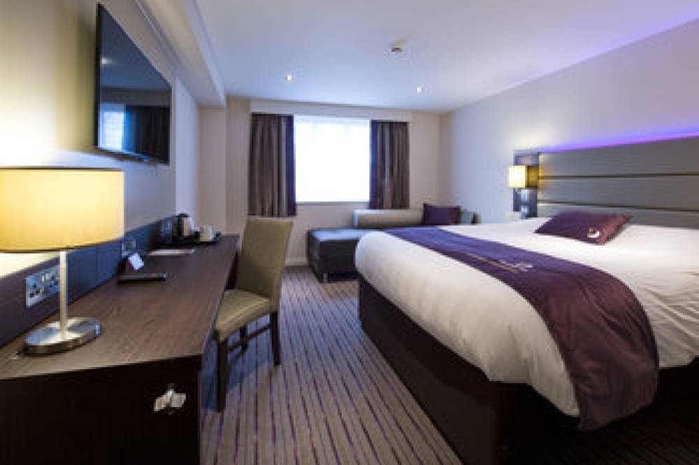 PREMIER INN WARE 8