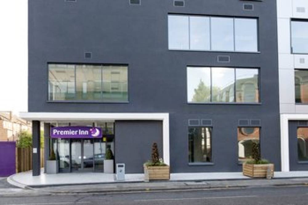 PREMIER INN WOKING TOWN CENTRE 1