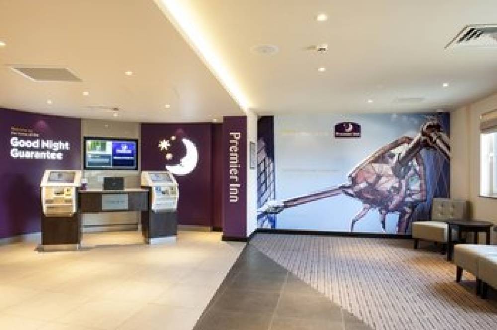 PREMIER INN WOKING TOWN CENTRE 5