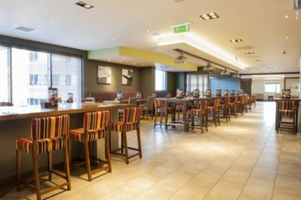 PREMIER INN WOKING TOWN CENTRE 4
