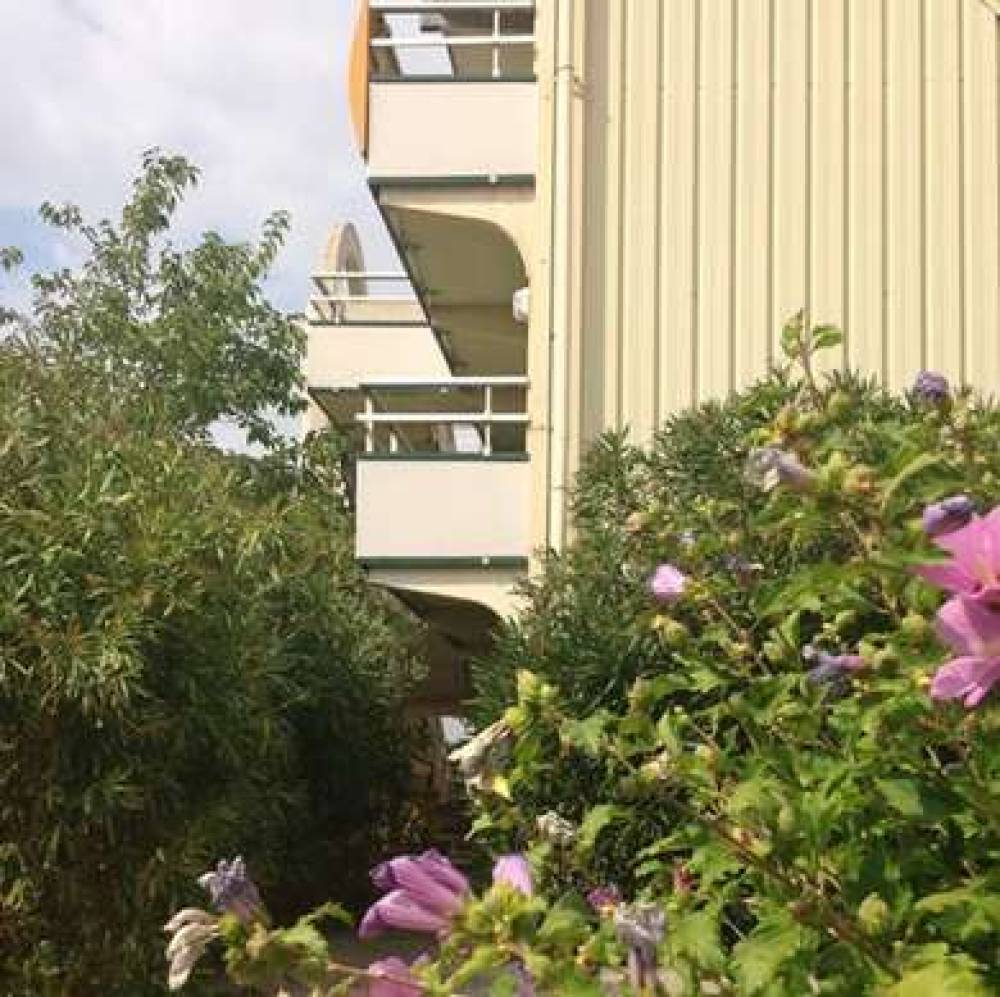PREMIERE CLASSE SALON-DE-PROVENCE 8