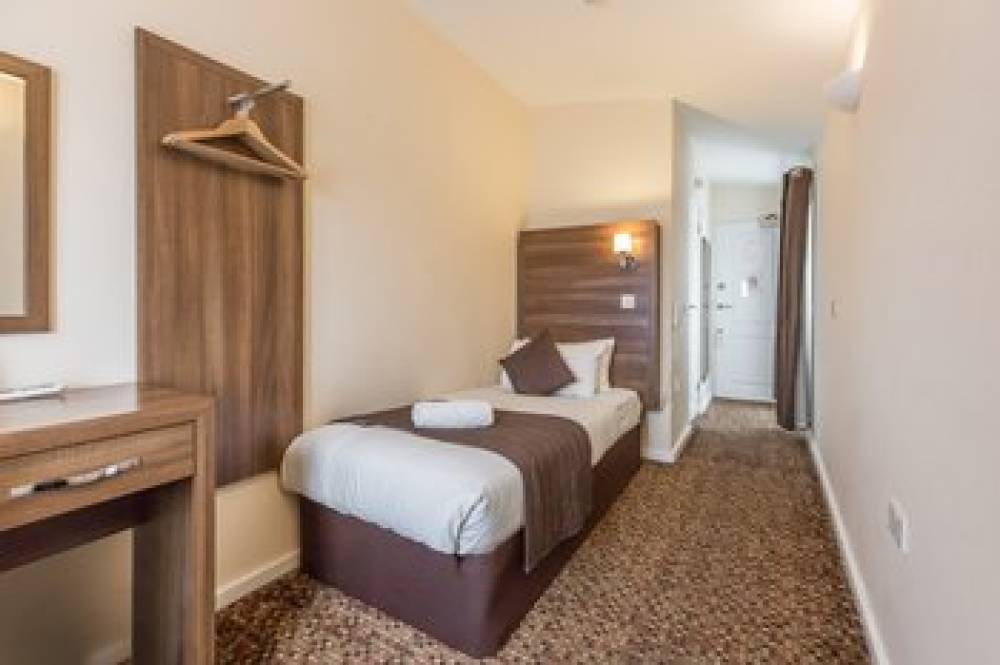 PRINCE REGENT HOTEL EXCEL 6