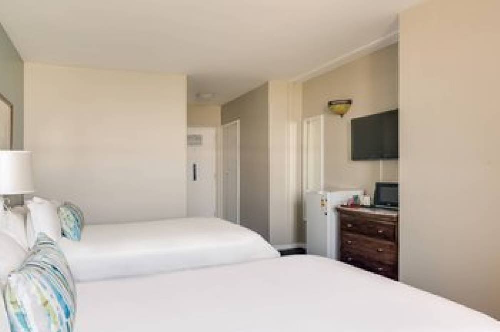 Protea Hotel By Marriott Karridene Beach 6