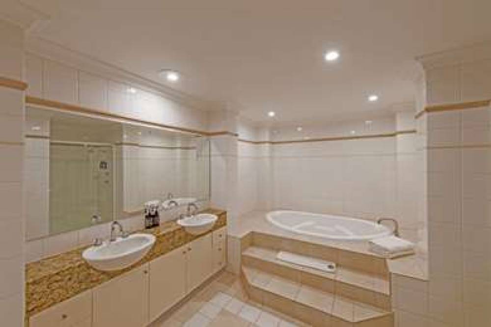 QUALITY APARTMENTS ADELAIDE CENTRAL 10