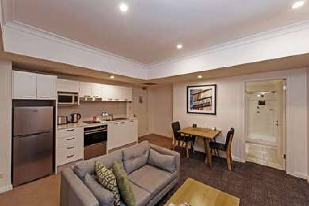 QUALITY APARTMENTS ADELAIDE CENTRAL 8