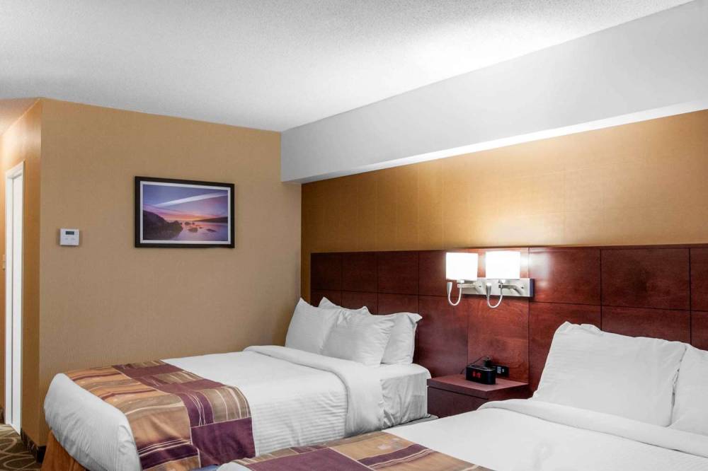 QUALITY HOTEL AND SUITES GANDER 7