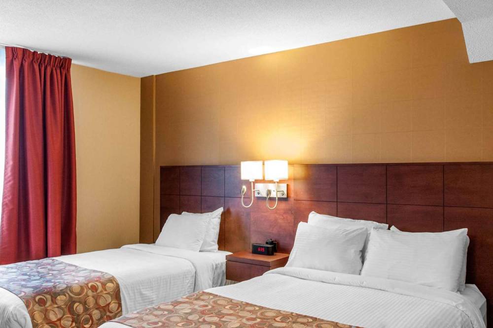 QUALITY HOTEL AND SUITES GANDER 3