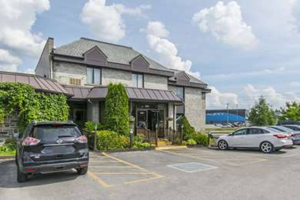 Quality Hotel And Suites 1