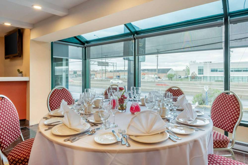 QUALITY HOTEL DORVAL AEROPORT 3