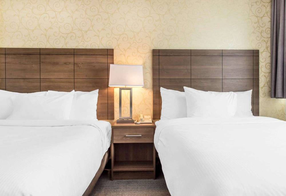 QUALITY HOTEL DORVAL AEROPORT 9