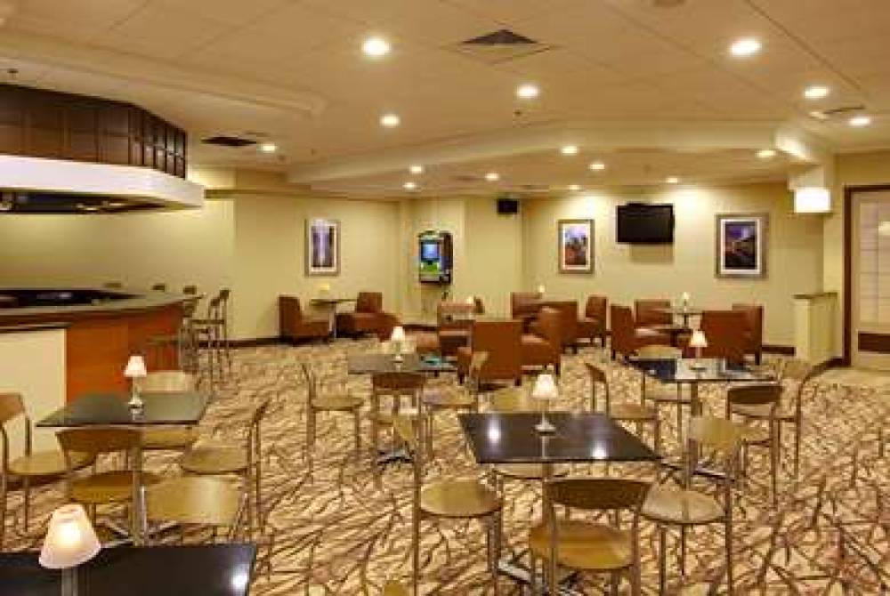 QUALITY HOTEL ESSINGTON 7