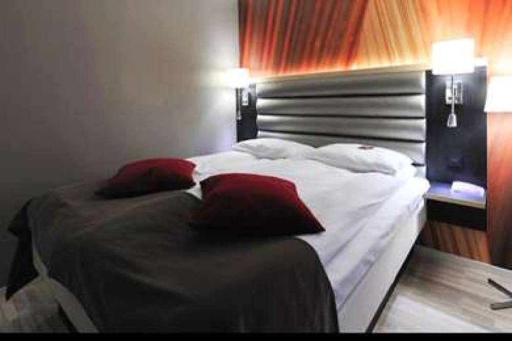 Quality Hotel Grand Royal 5