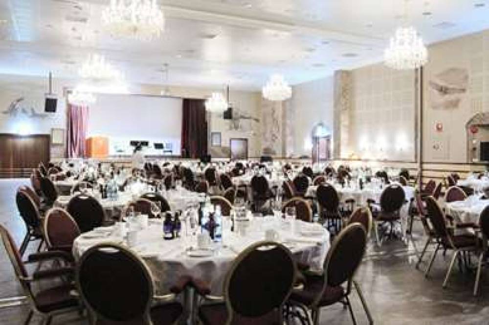Quality Hotel Grand Royal 9
