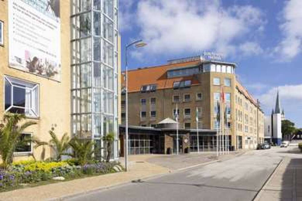 QUALITY HOTEL THE REEF 9